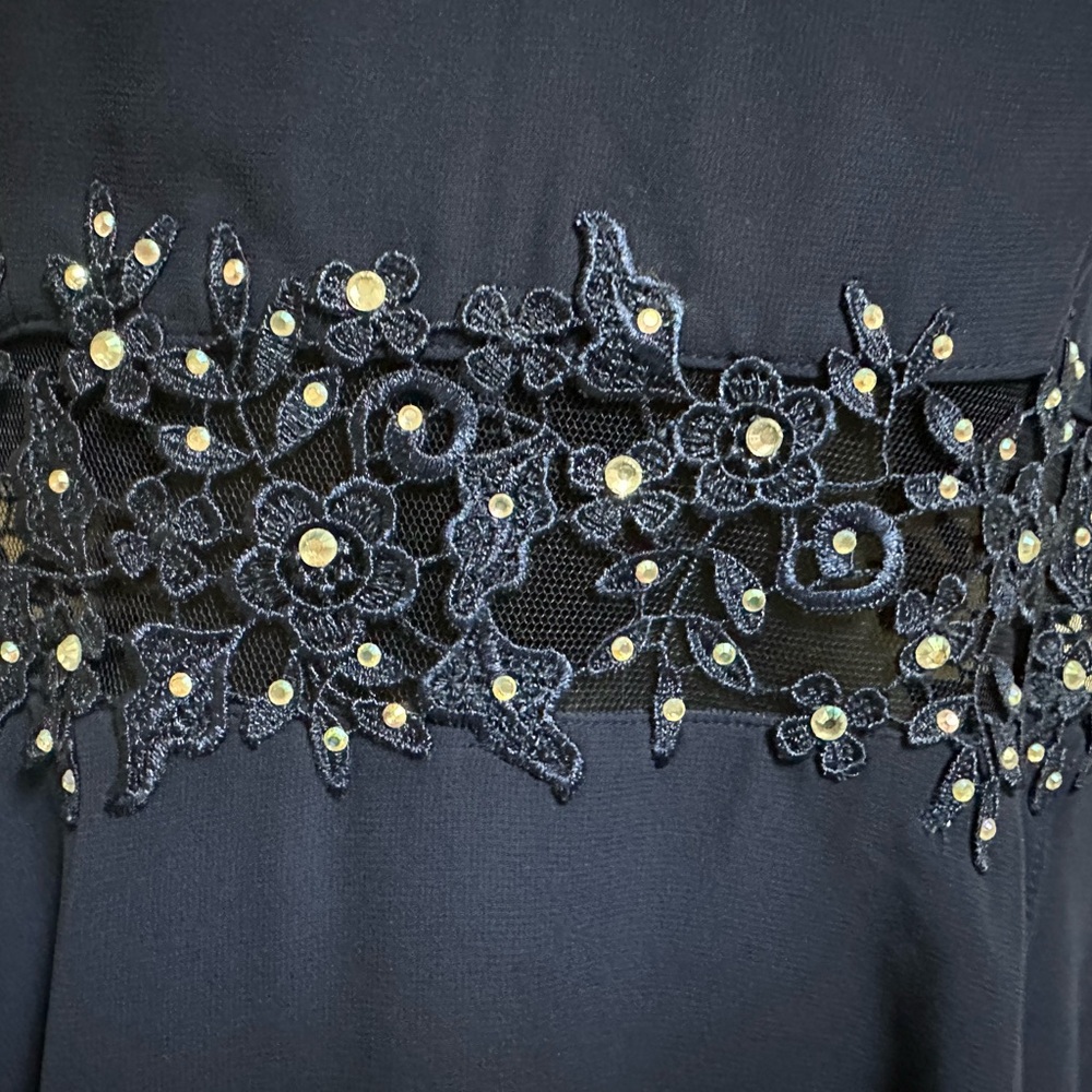Formal Dress in Navy Blue with Floral Embellishments, Size 16 (Juniors) - Picture 3 of 4